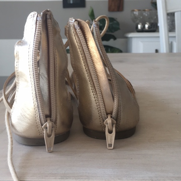 Stevie's gold gladiator sandals sold - Picture 3 of 4